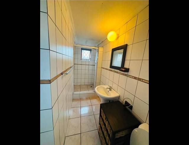 1 BEDROOM PROPERTY TO RENT IN BLUFF